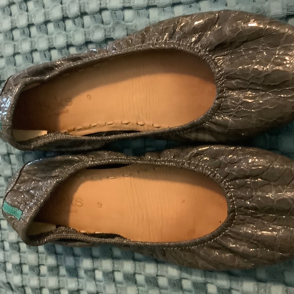 Gray Tieks